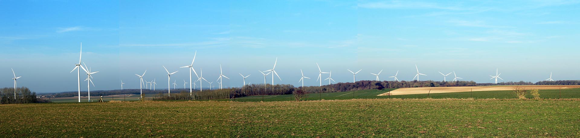 Parc éolien à le quesnoy sur airaines dans la communauté de communes nièvre et somme